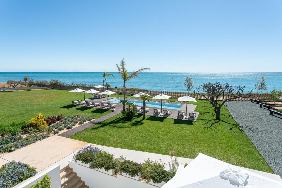 Hotel Aigua Oliva - Housity