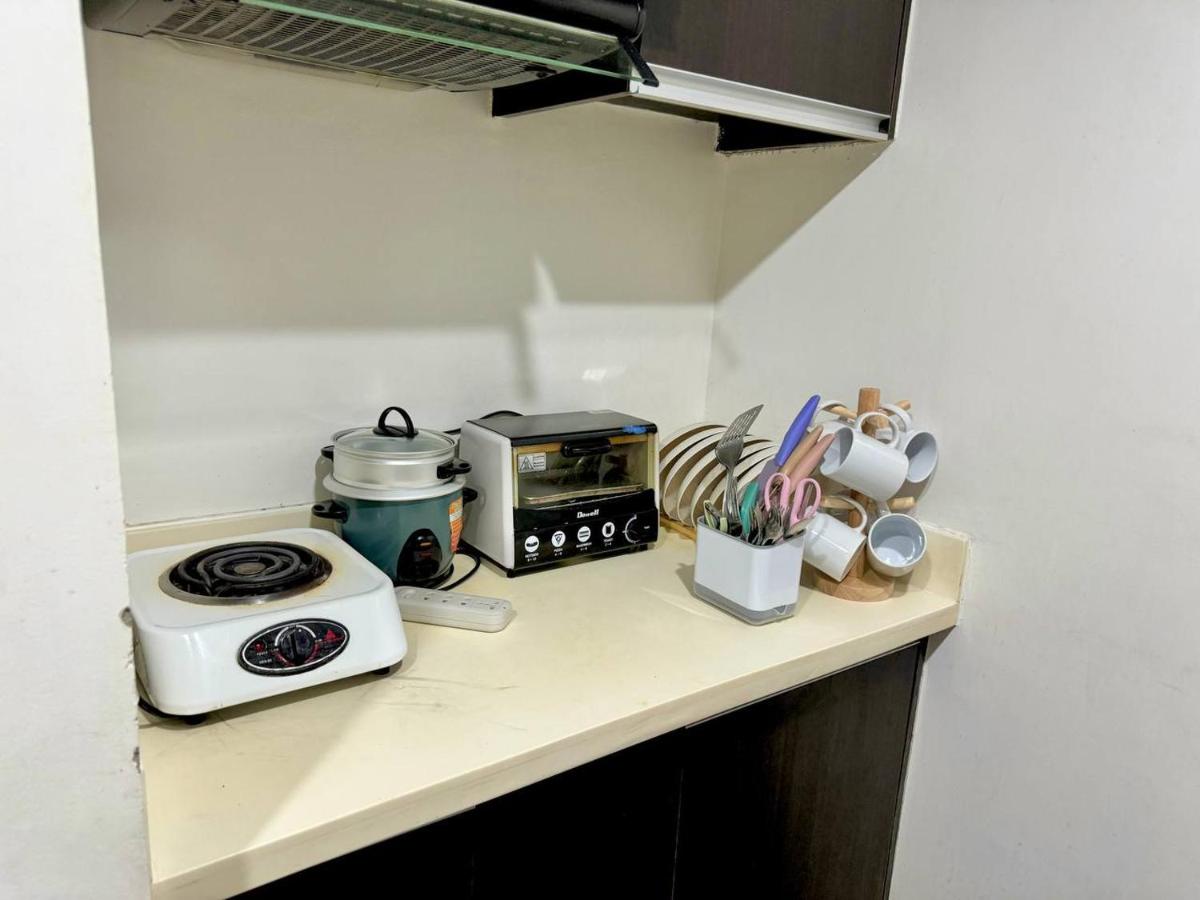 Porto Vita Towers Unit 14C - Housity