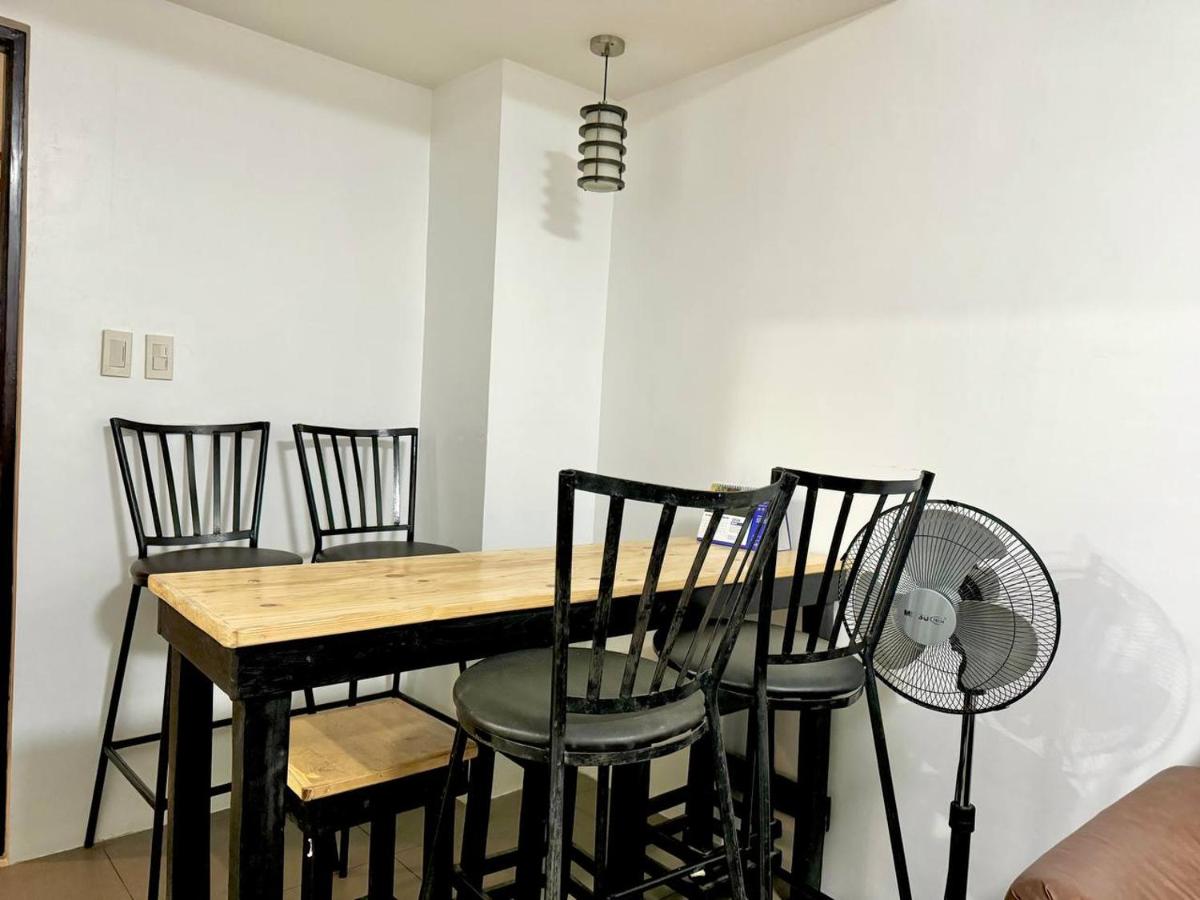 Porto Vita Towers Unit 14C - Housity