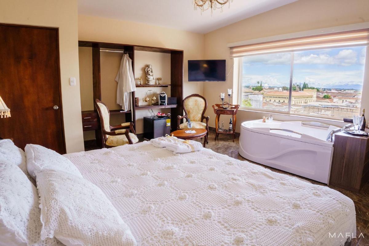 CASA LOMA HOTEL BOUTIQUE & TERRAZA GASTRO - Housity