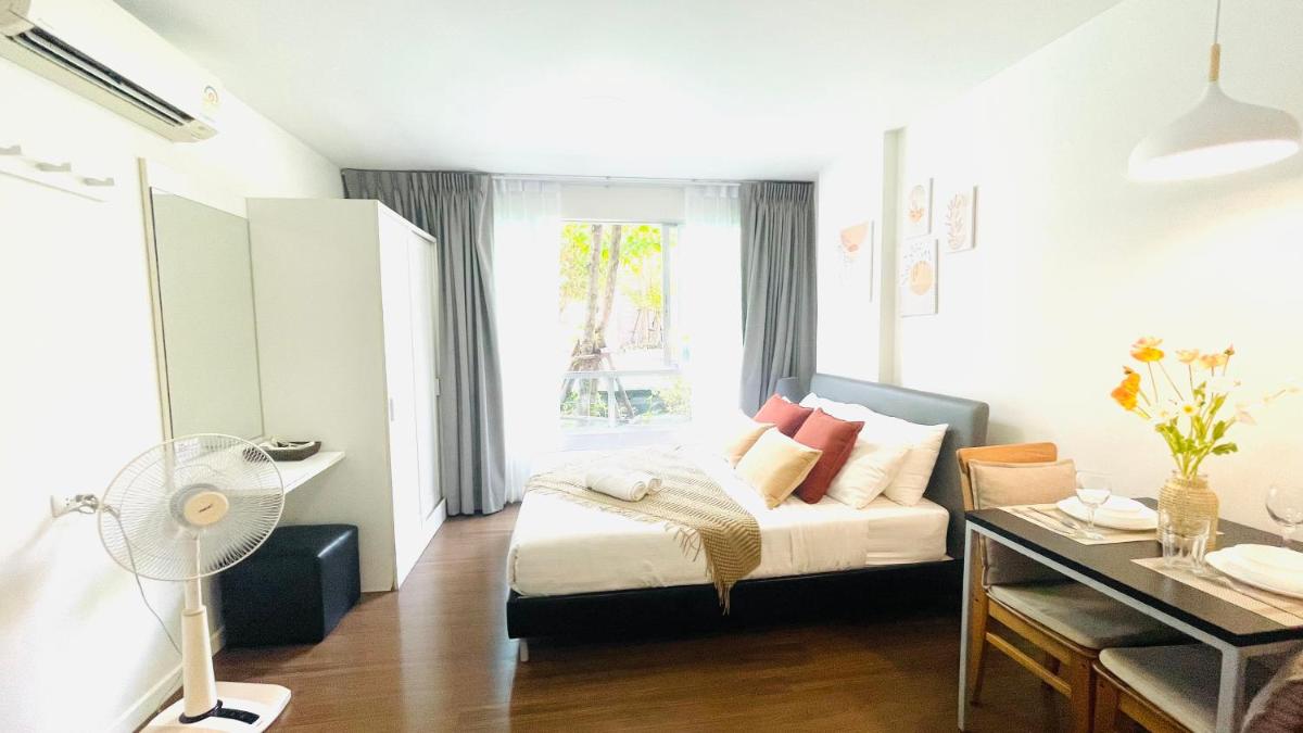 Baan Kun Koey Condo Huahin B103,Pool View,Heart of Huahin,Near Blue Ports,300m from Beach - Housity