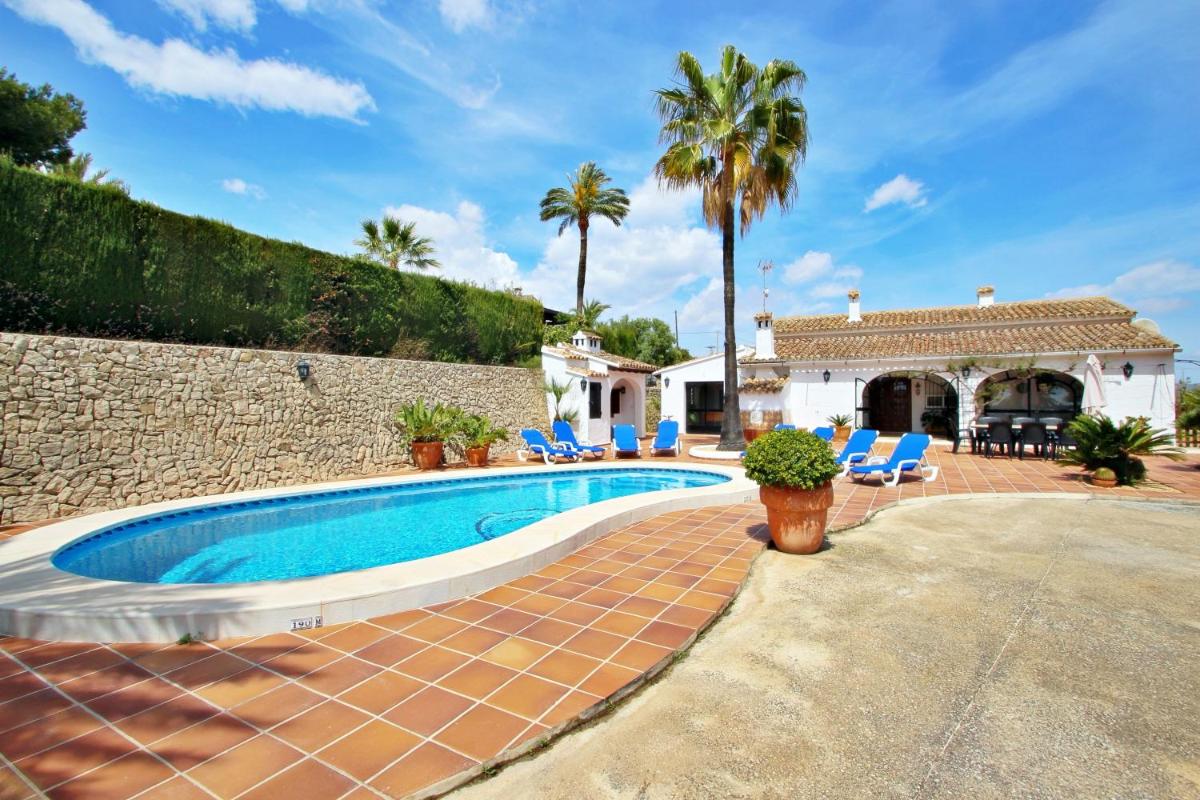 Finca Coello - charming, Spanish finca style holiday villa in Benissa - Housity