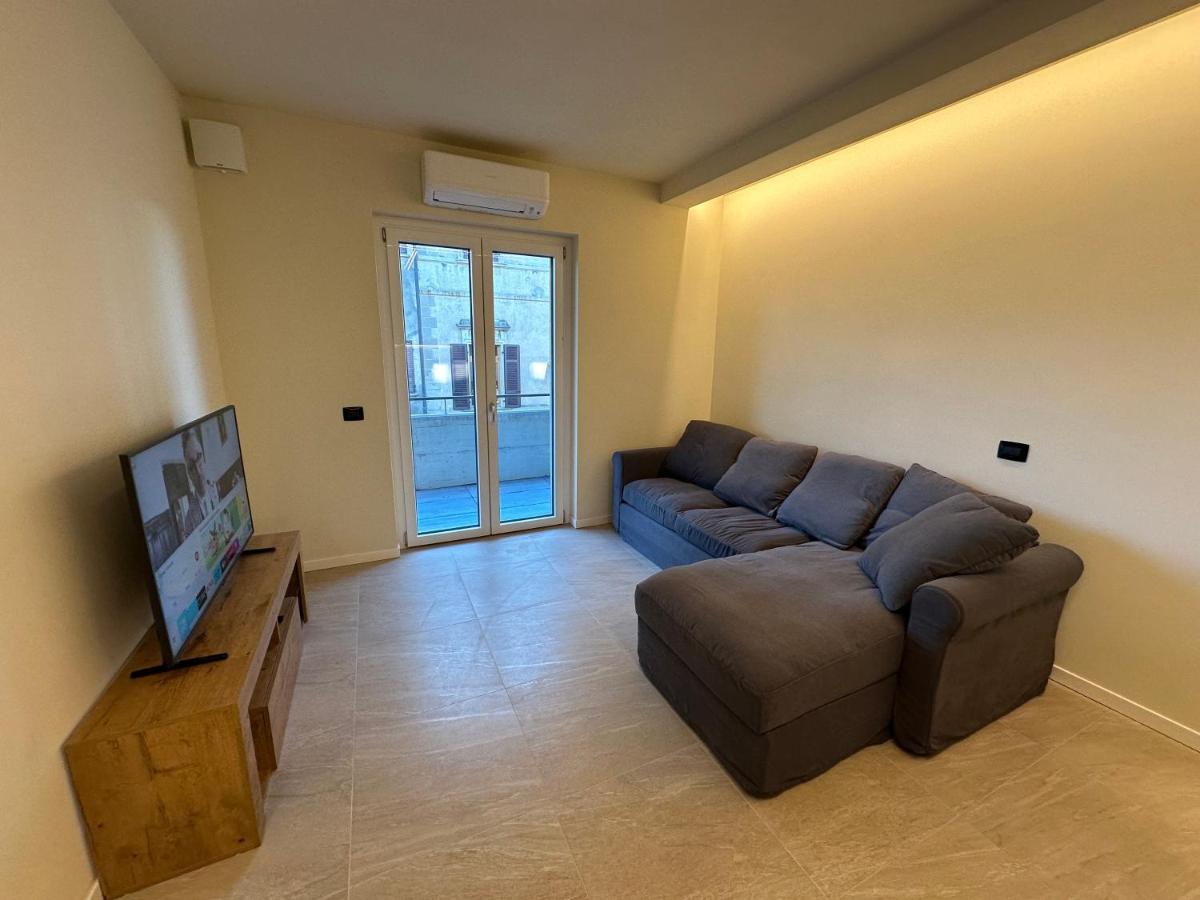 Modern house, a 7 minuti da Piacenza città - Housity