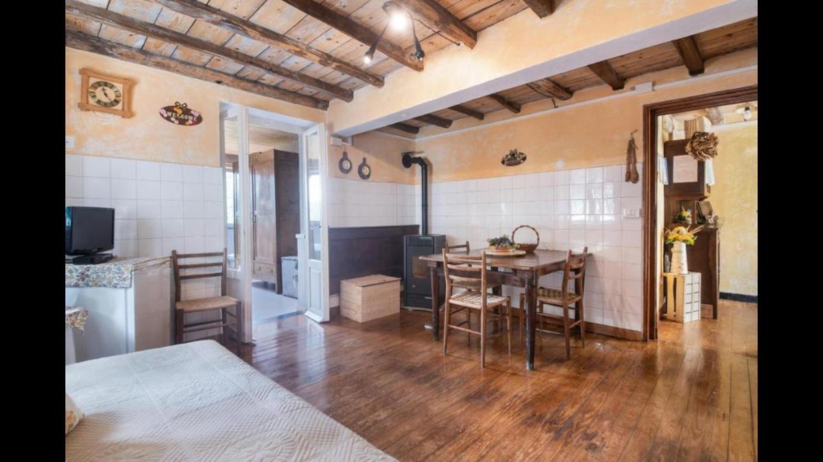 Camere e accoglienza LA CASA DELLA NONNA - Housity