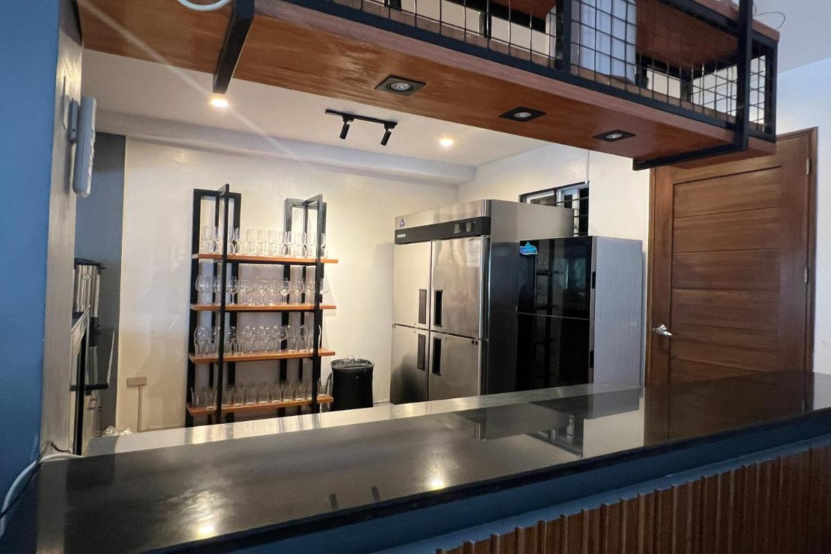 Khotel Pasay - Housity