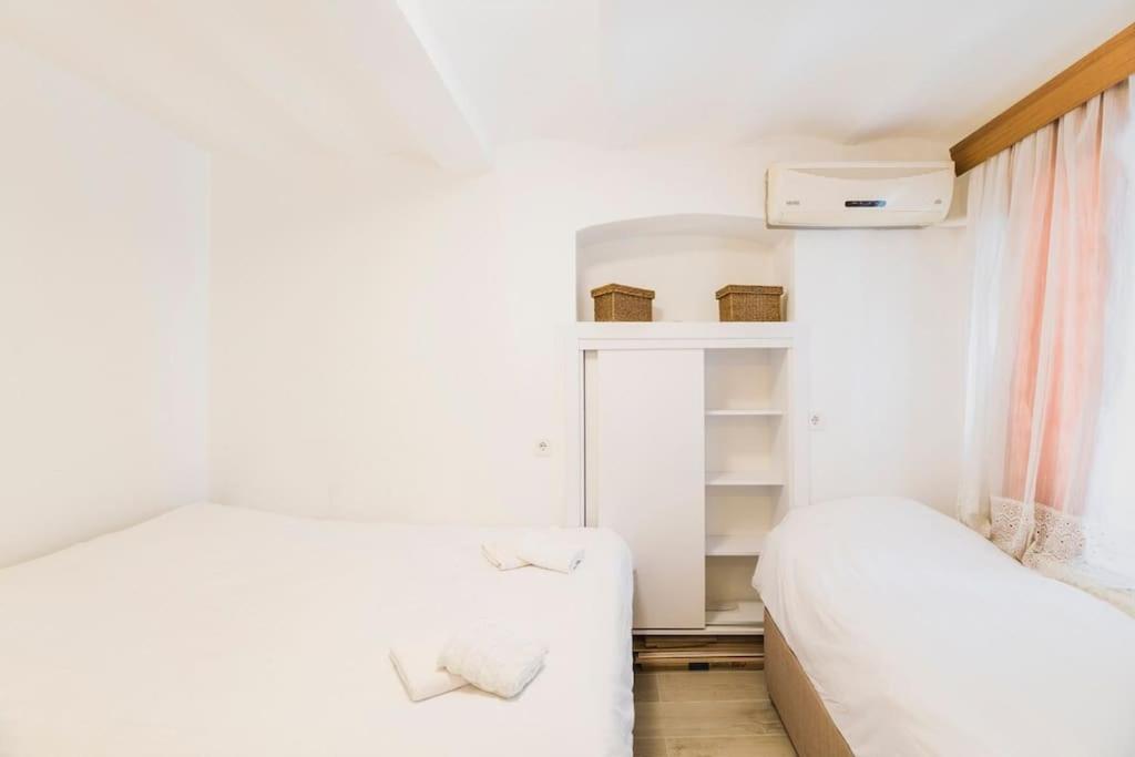 Beautiful 2BR House w/AC 400meters Taksim Square - Housity