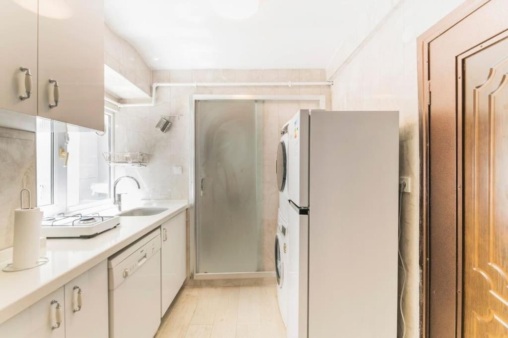 Beautiful 2BR House w/AC 400meters Taksim Square - Housity