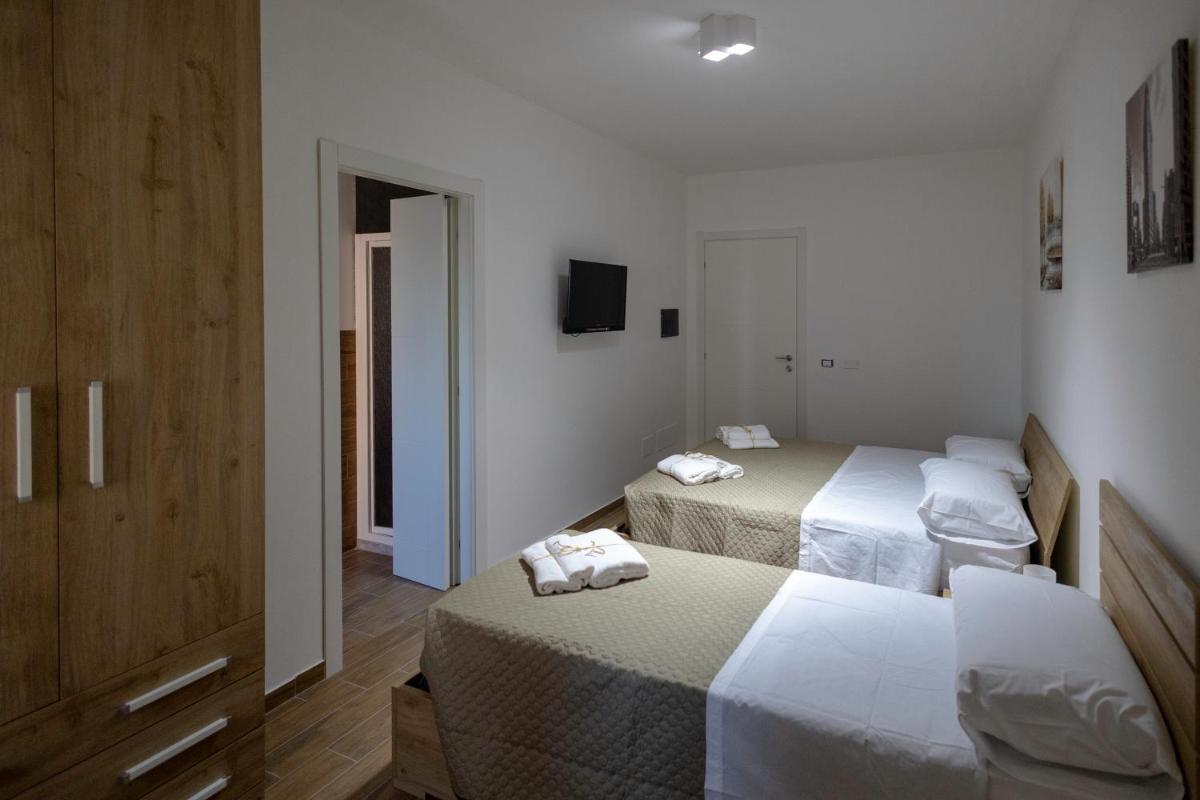 Elysium Affittacamere - Housity