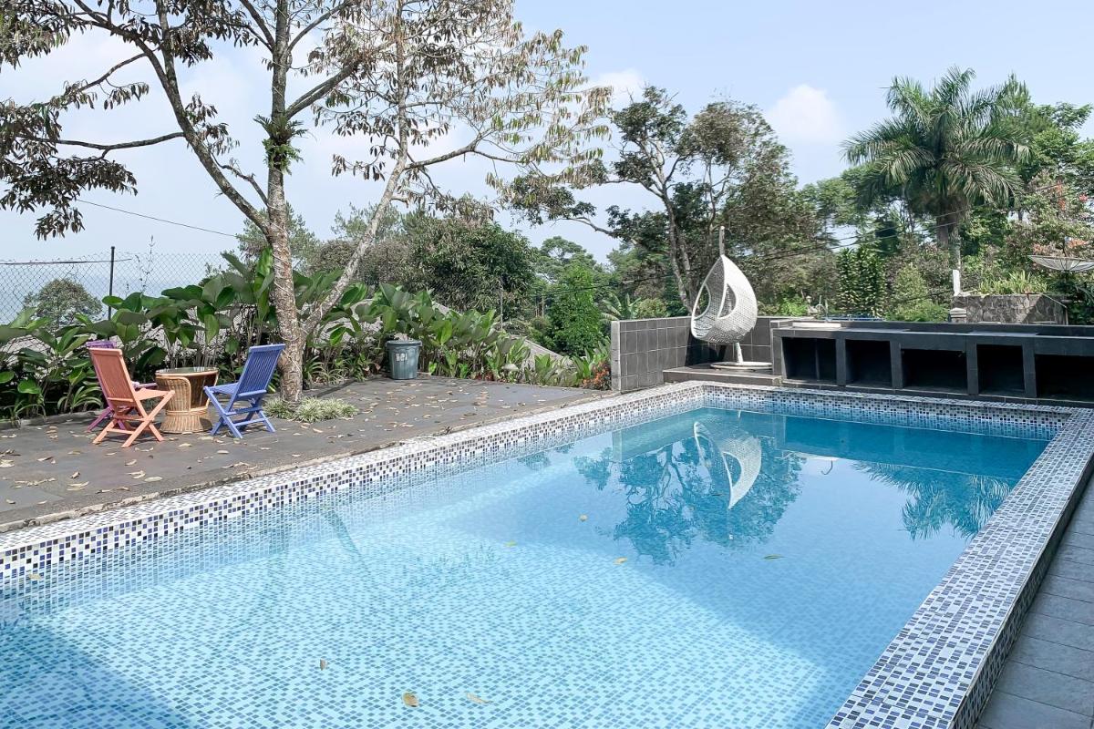 Villa d'Oasis 2 Puncak Mitra RedDoorz - Housity
