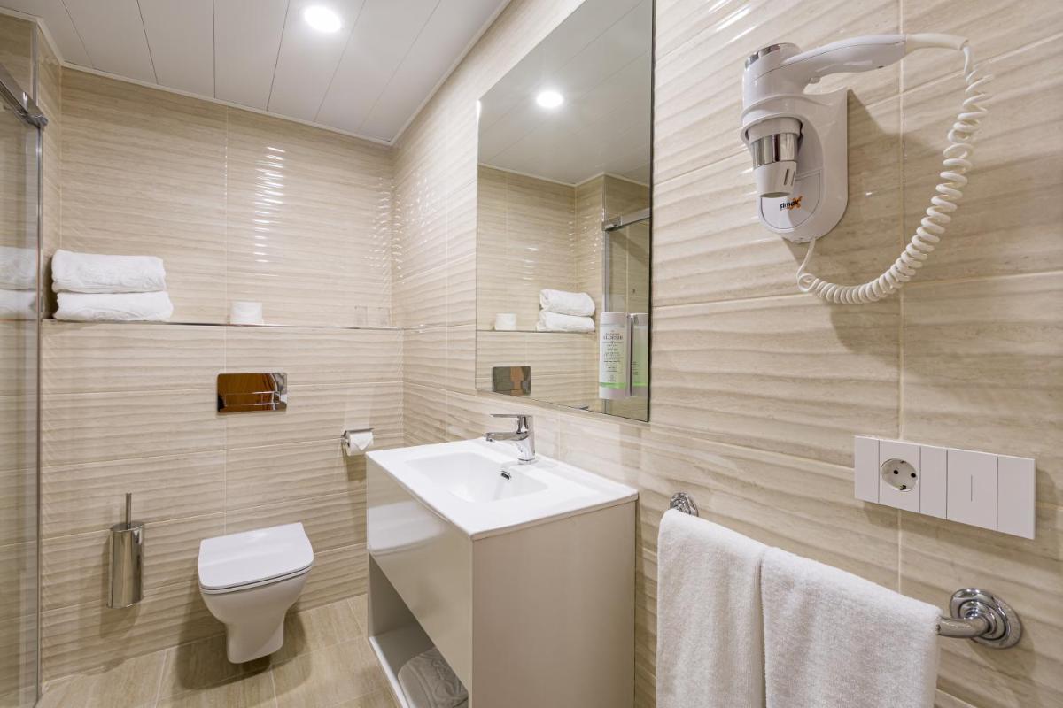Hotel Gran Sol - Housity