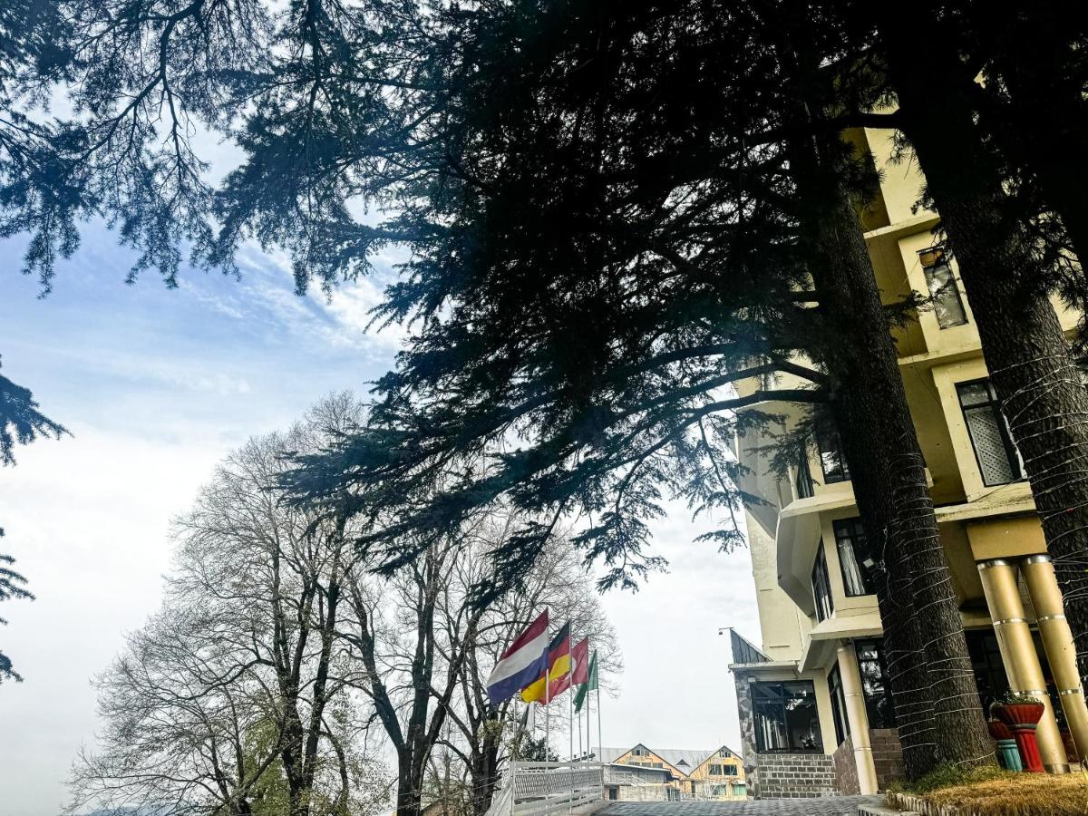 LOKAL Rooms x Murree Valley View - Housity
