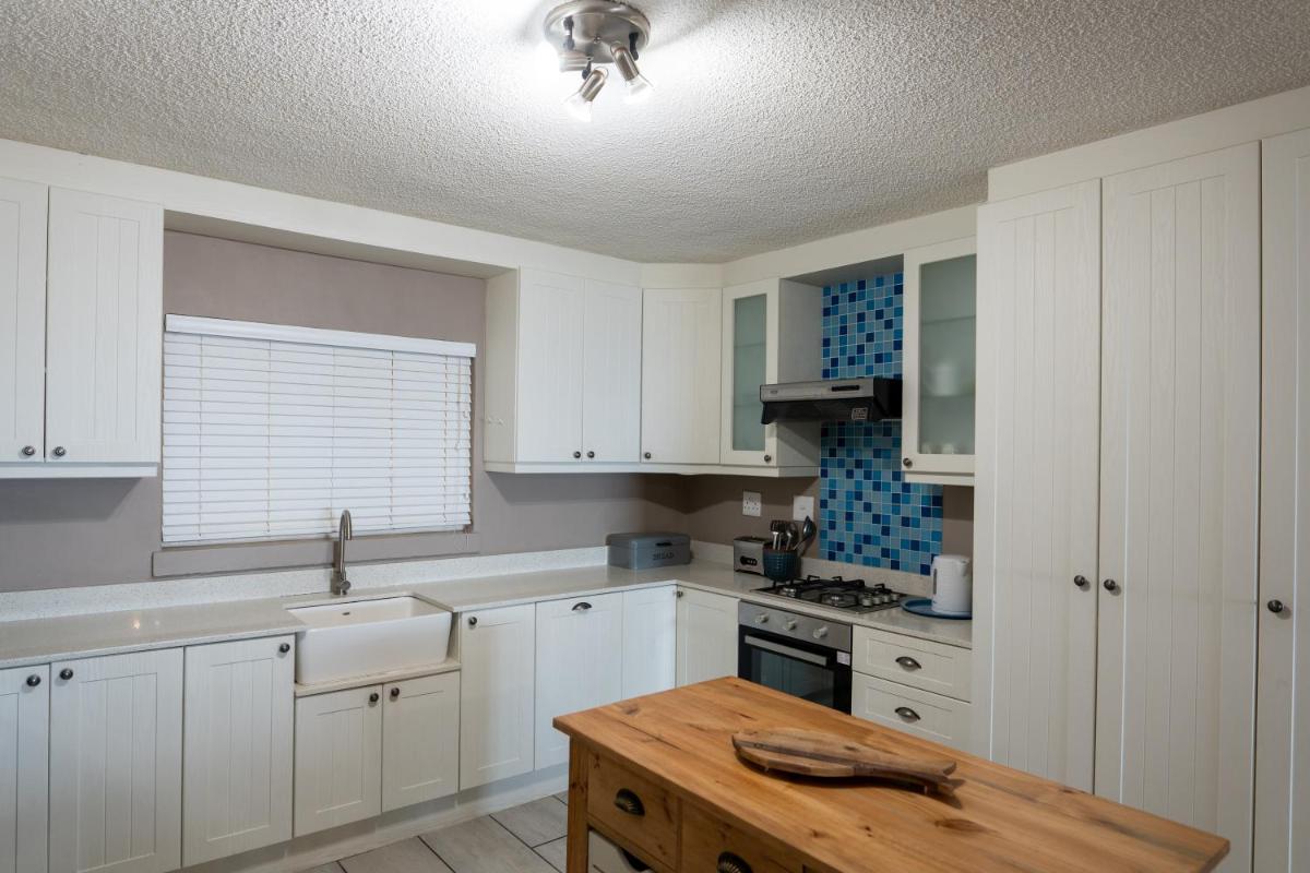 Jeffreys Bay Villas on The Beach - Housity