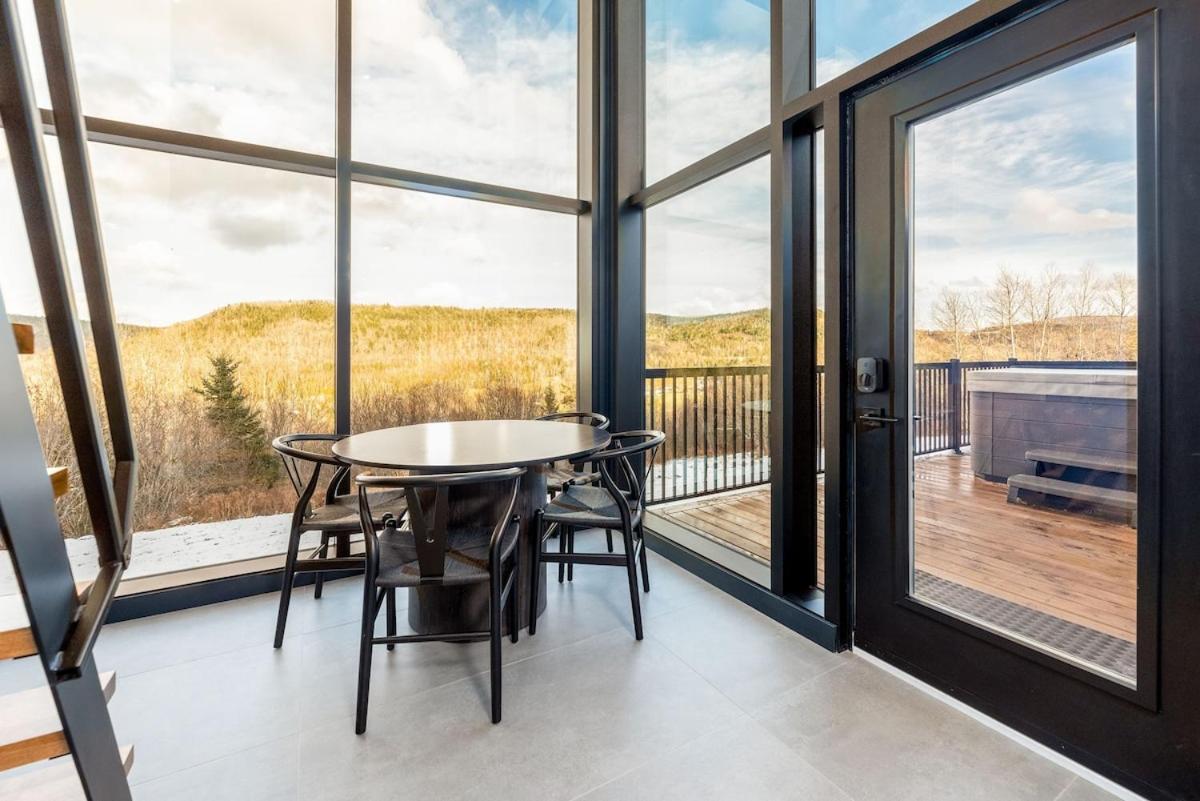 STOKE Luxury Cabin 1 with epic views - Housity