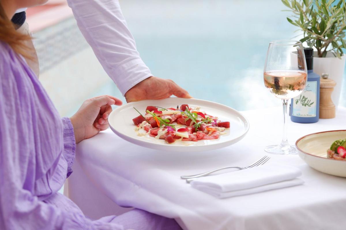 Nourriture dans l'hôtel ou à proximité
