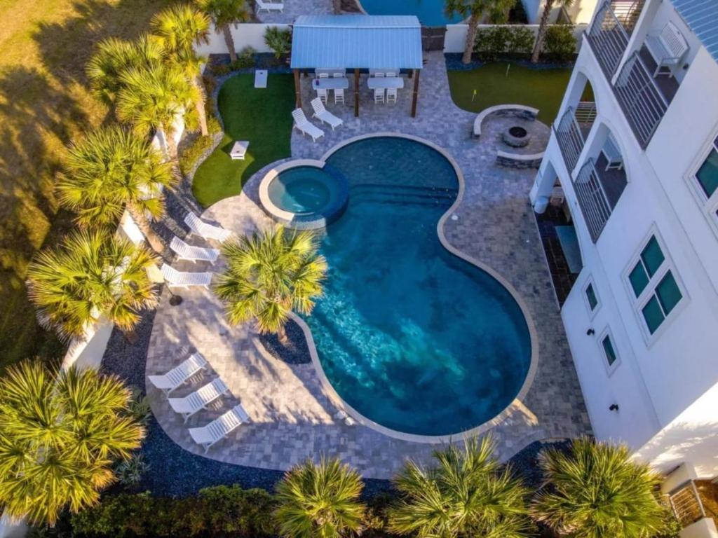 Blue Whale Your Luxury Beach Escape - Housity