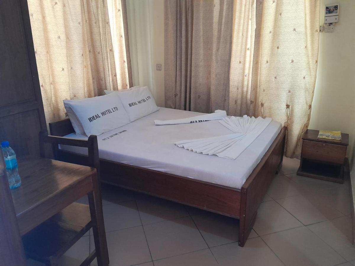 Hotel Ideal - Housity