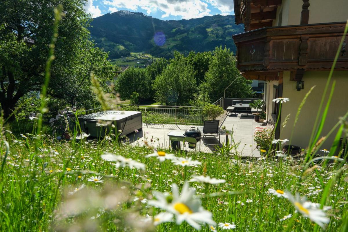Suitetrails - Apart Moidl mit privatem Pool
