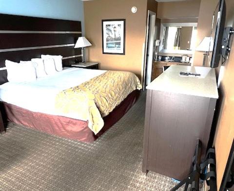 Baymont by Wyndham Gaffney - Housity