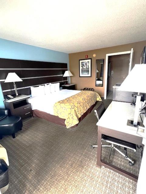 Baymont by Wyndham Gaffney - Housity