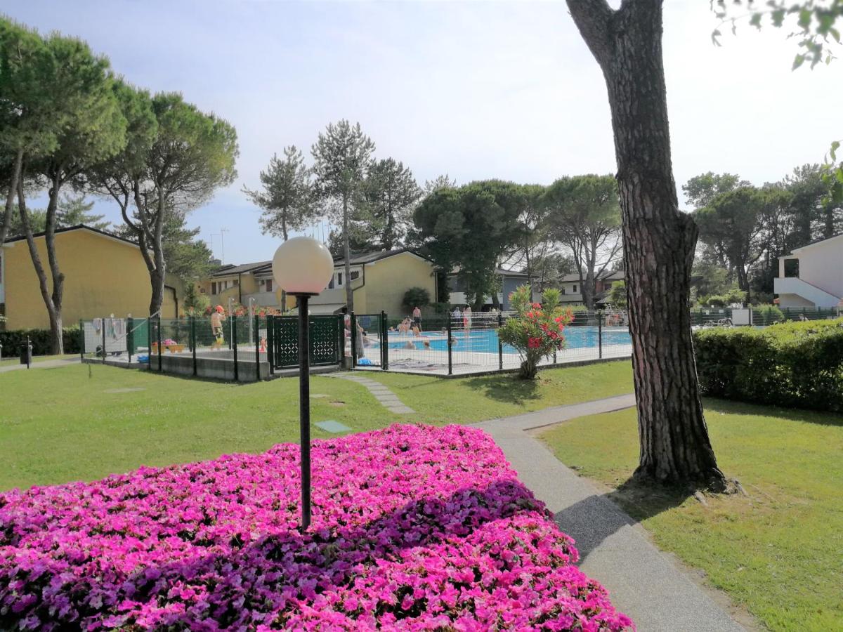 Azzurro Via Livenza 1 - Housity