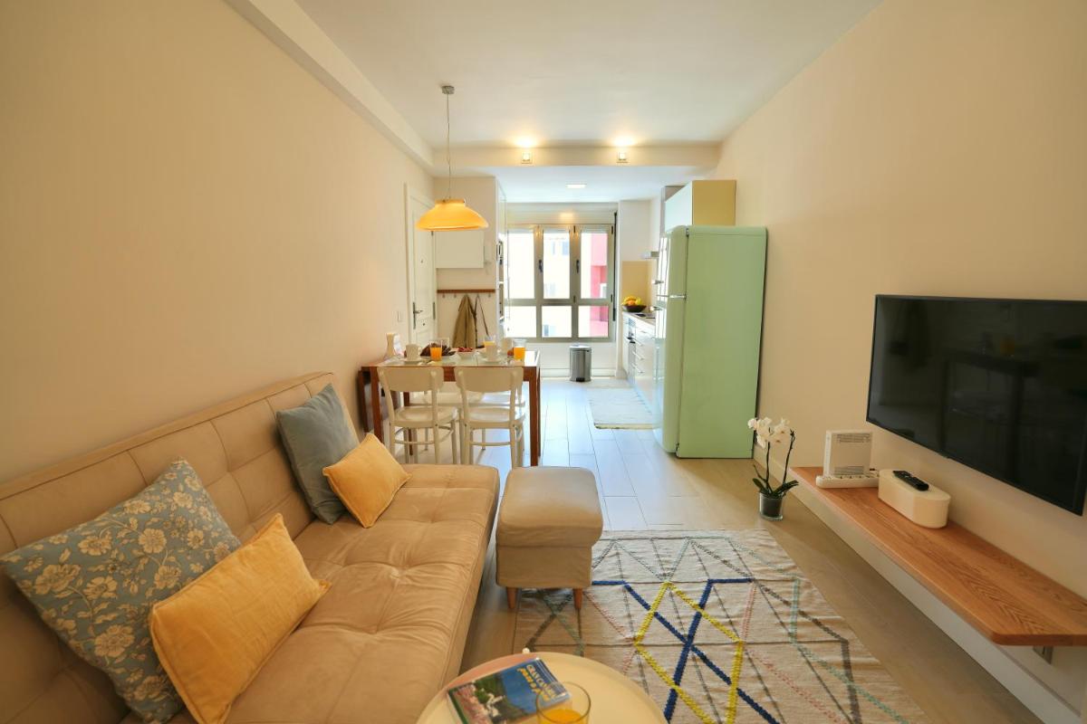 Minimalist Home Canteras Beach - Housity