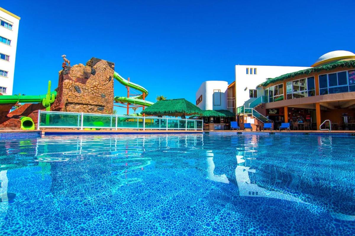 Las Palmas Resort - Housity