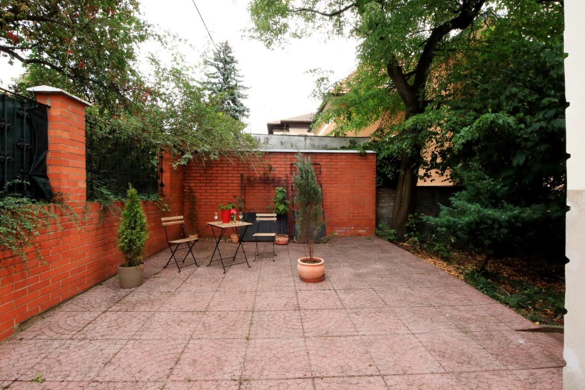 Historic Villa Apartments - Housity