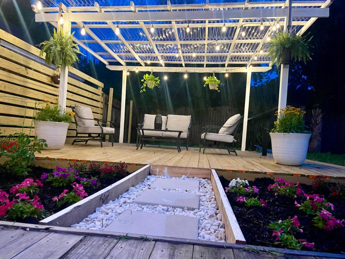 Luxury Modern & Cute- Minutes to The White-Sand Beaches - Housity