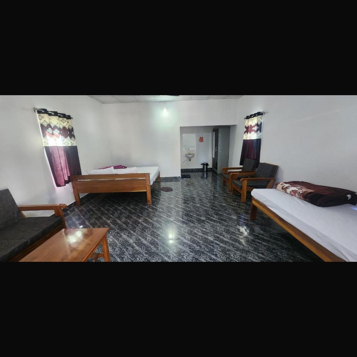 Falcon Jungle Resort - Housity