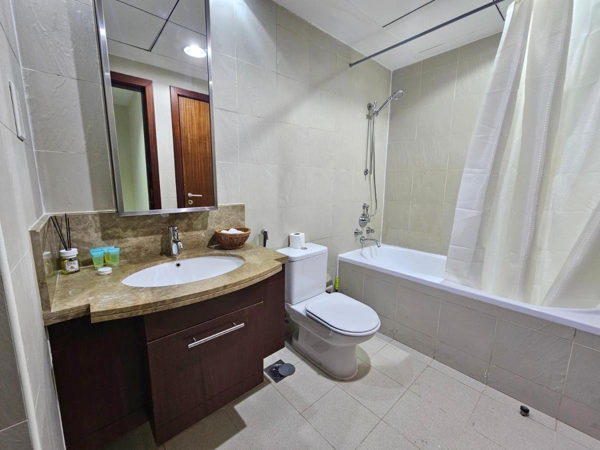 Trinity Holiday Homes - Standpoint Tower Downtown - Housity