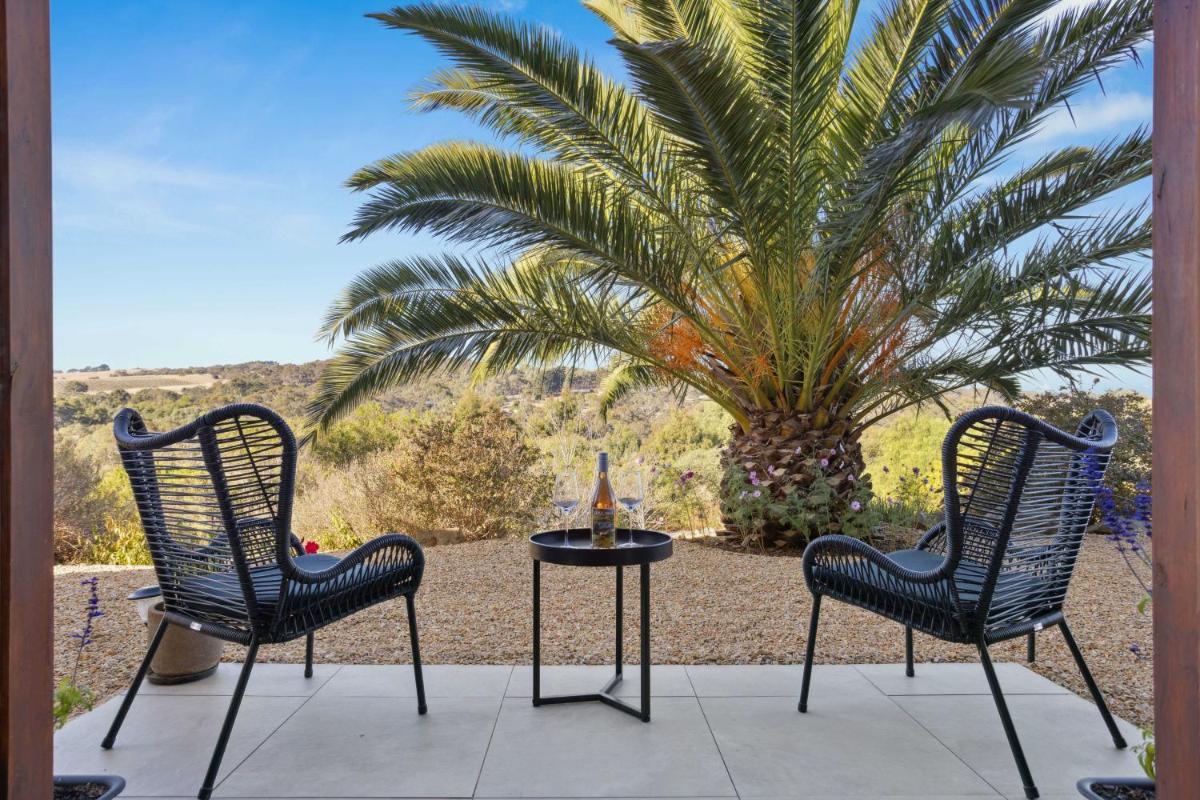 Hill Moi Country stay by the Sea - Housity