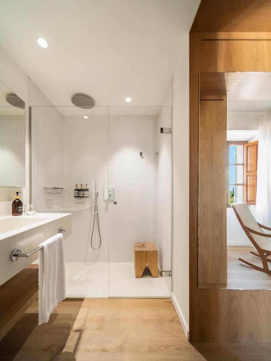 Un baño de Es Figueral Nou Hotel Rural & Spa - Adults Only - Over 12