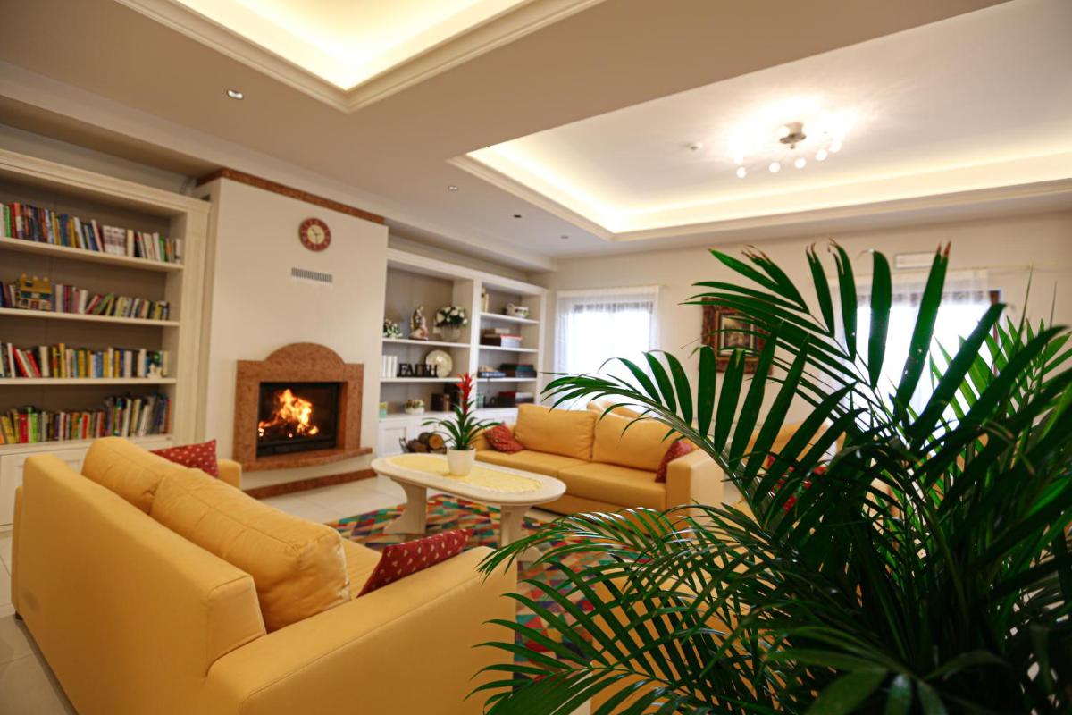Magnificat Center - Housity