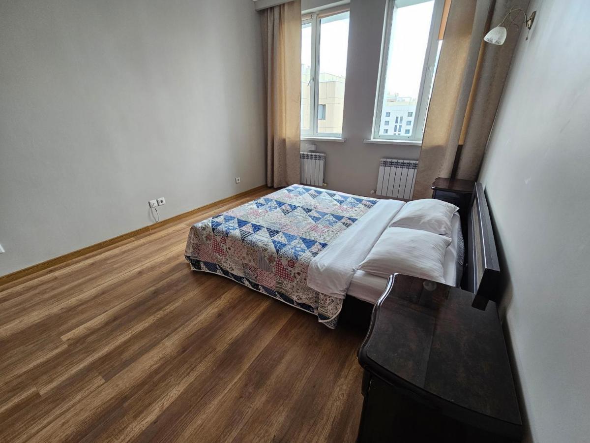 ErNaz Plus Apartments-Expo-Boulevard - Housity