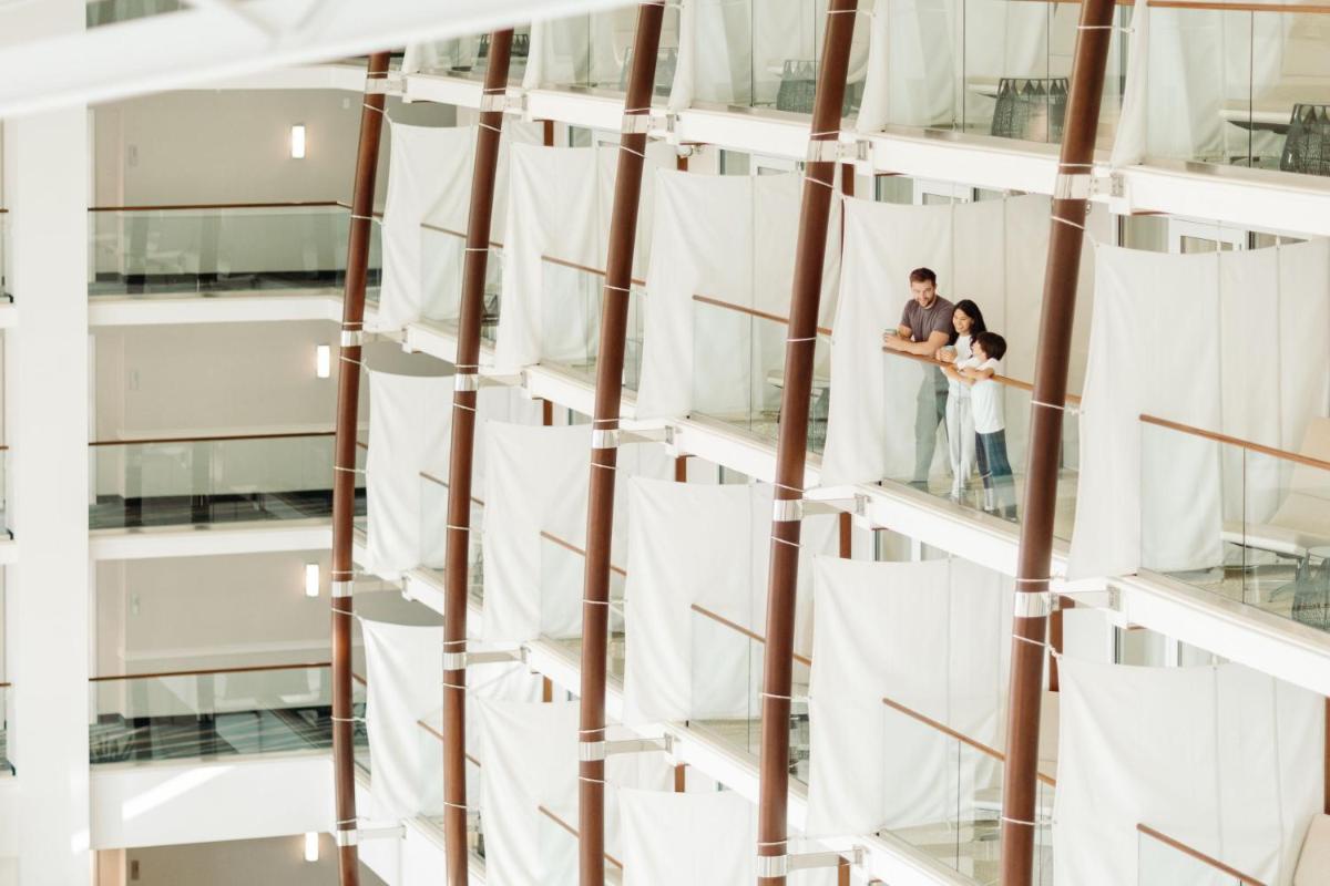 Newport Marriott Hotel & Spa - Housity
