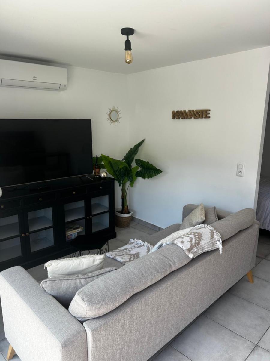 Maisonnette 32m2 climatisé avec jacuzzi au calme. - Housity