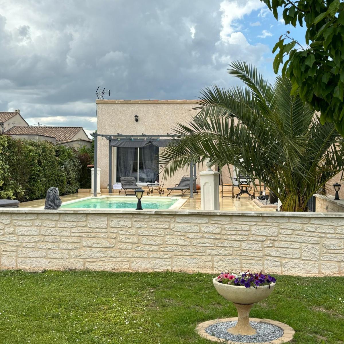 Studio indépendant au pied des dentelles de Montmirail - Housity