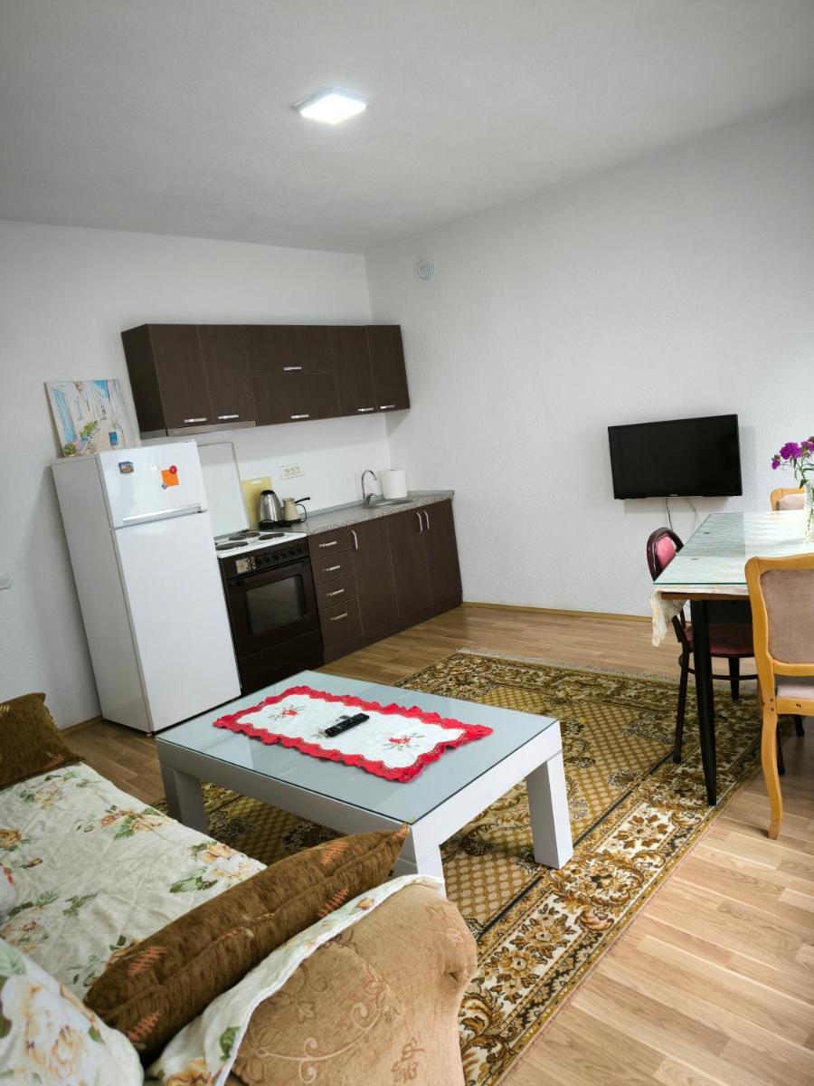 Ristevski Apartment - Housity