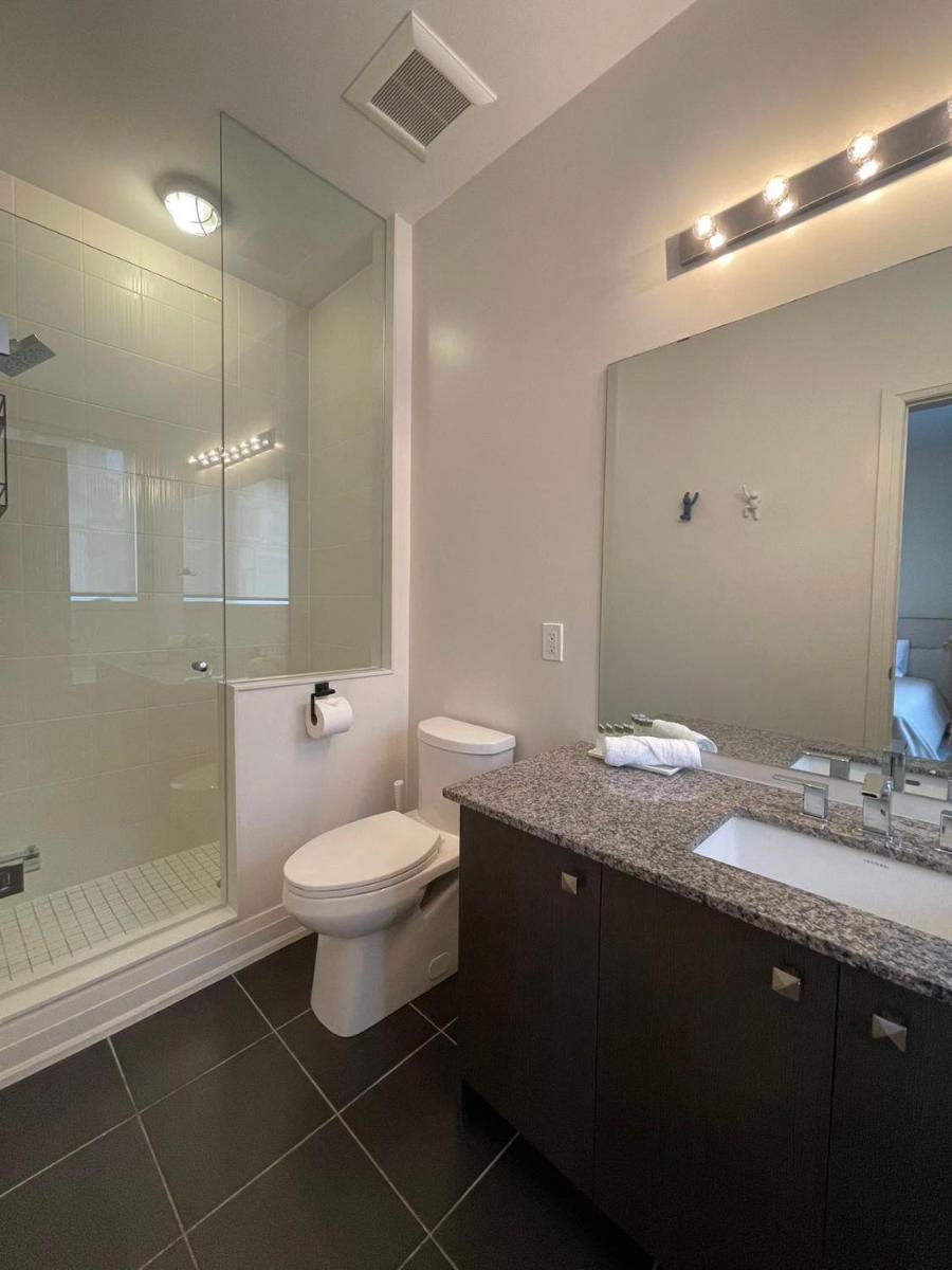 ViHome- Beautiful Townhouse near Warden & Hwy7 - Housity