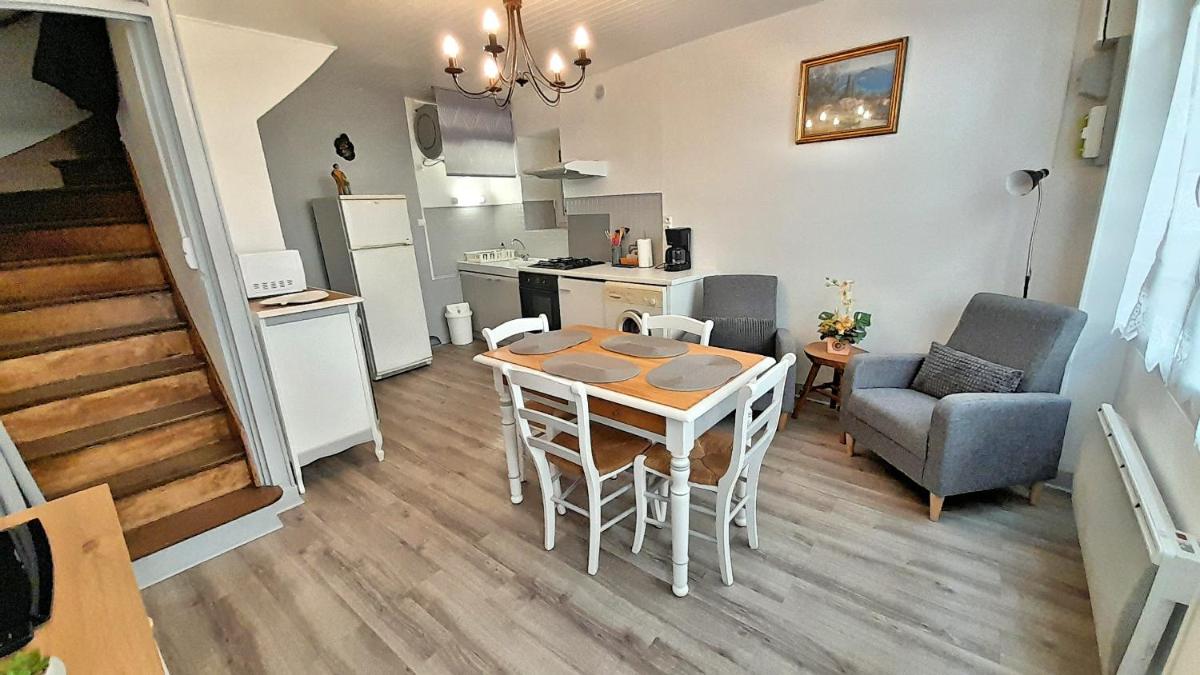 L'Oustalou - Gîte entre Lot et Truyère - Housity
