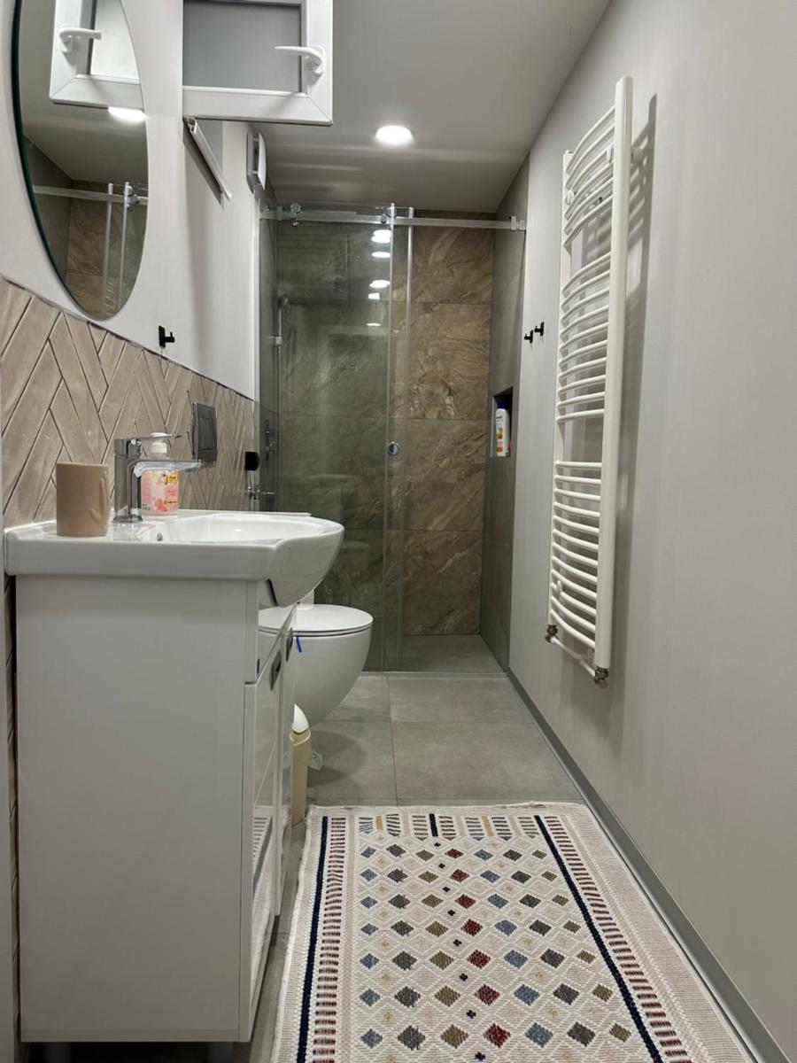 Day & Night Apartment - Housity