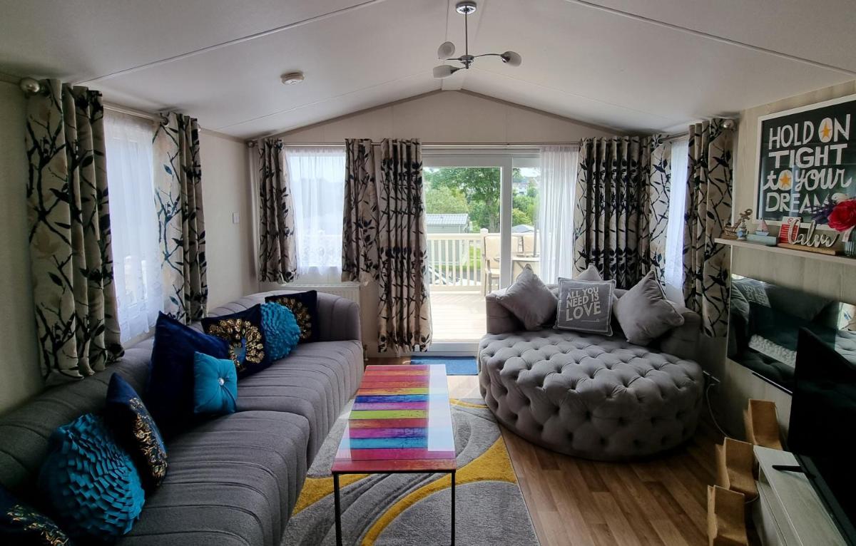 Static Caravan to Hire , Hoburne Devon Bay ( Paignton) - Housity