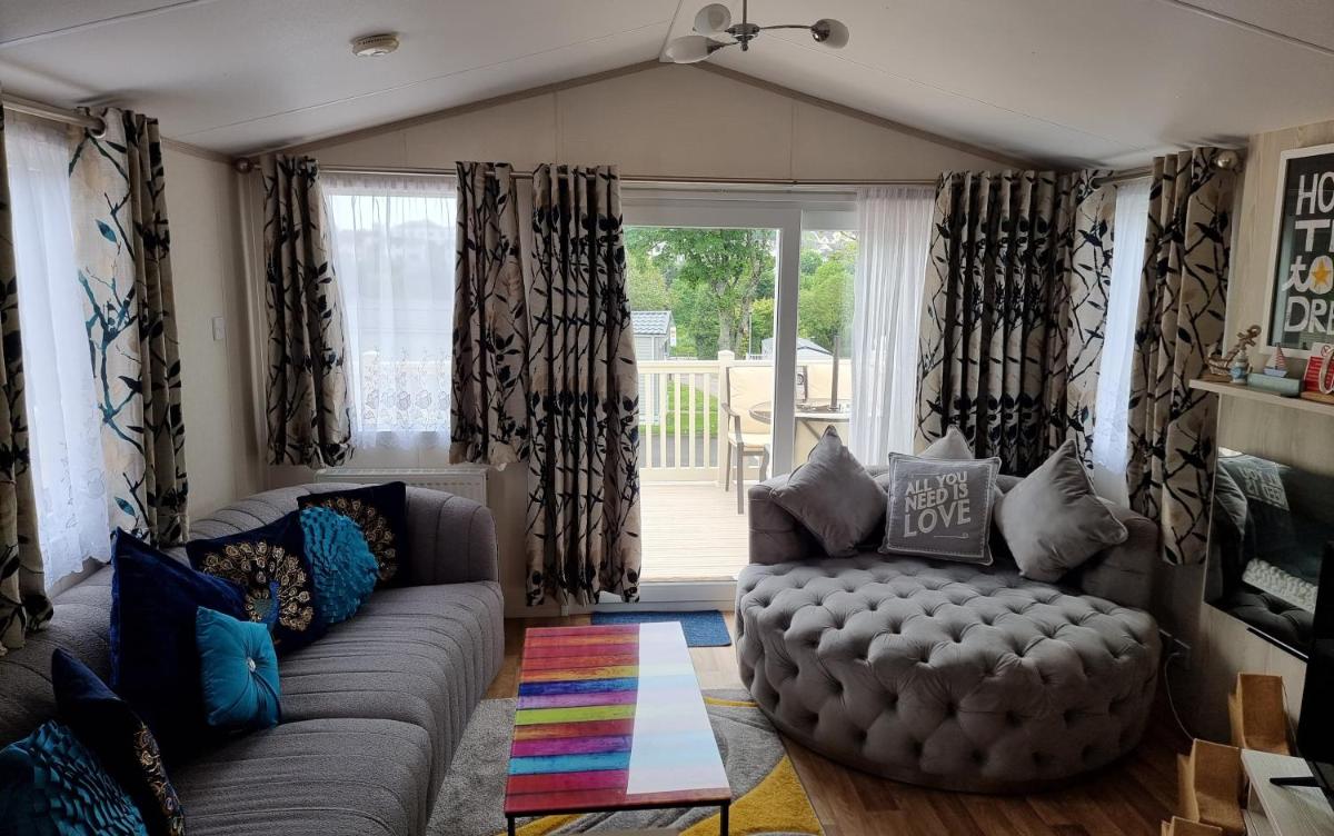 Static Caravan to Hire , Hoburne Devon Bay ( Paignton) - Housity