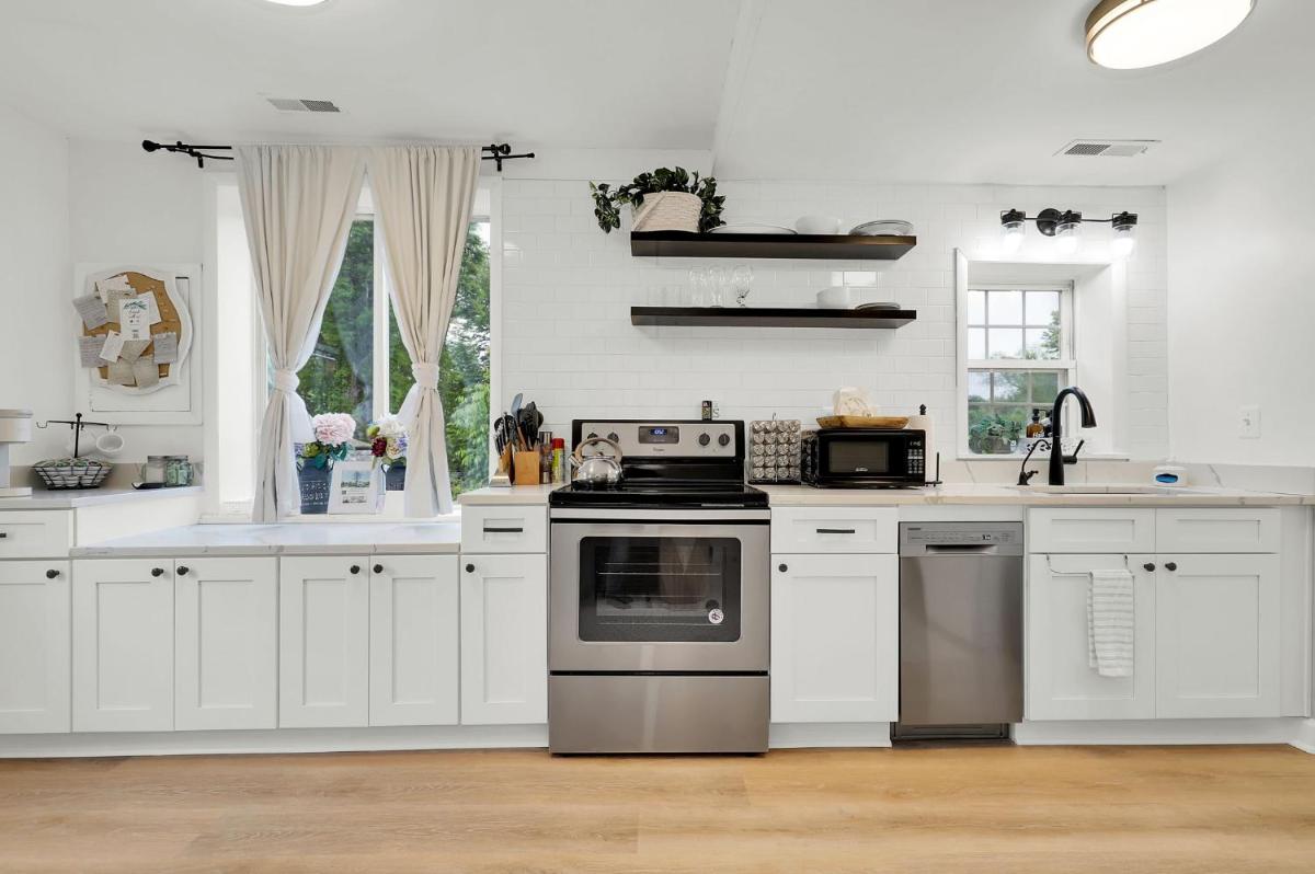Cottage Escape in Virginia Wine Country - Housity