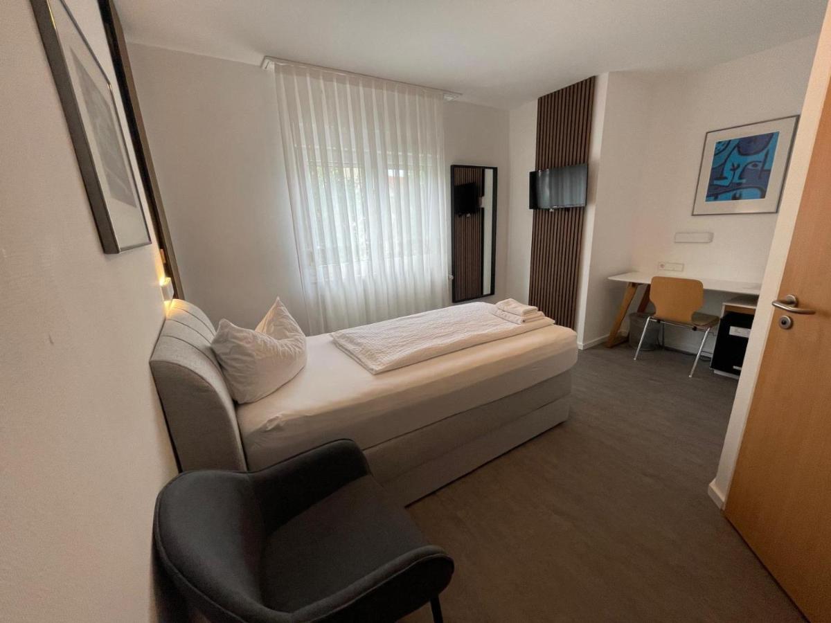 Hotel Loewen - Housity