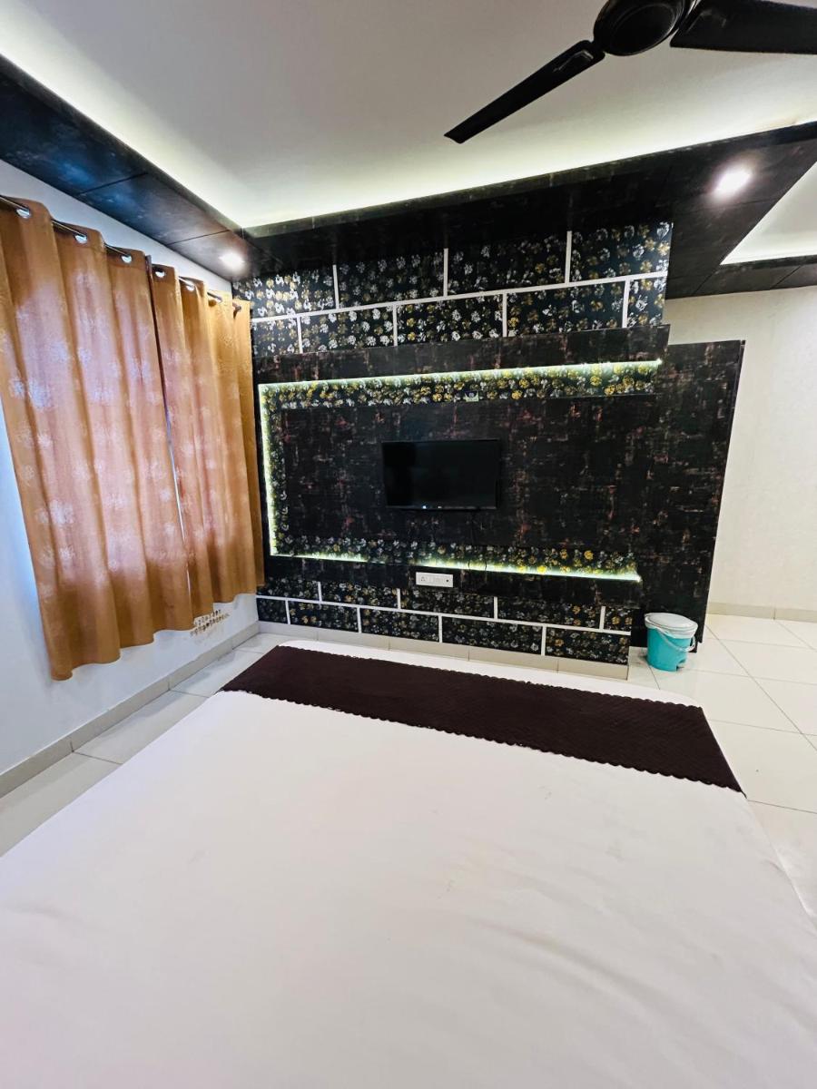 Sharad Palace - Housity