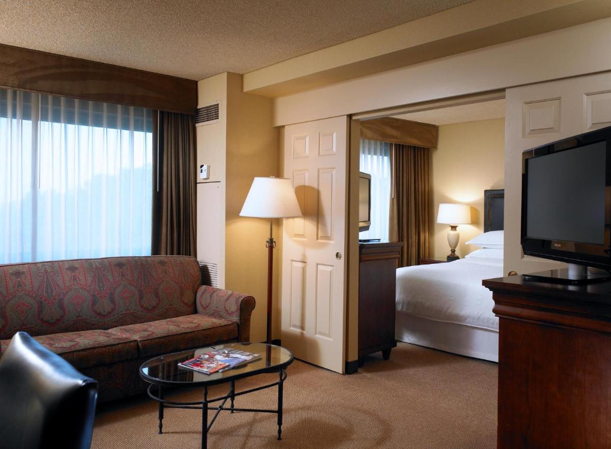 Sheraton Fairplex Suites & Conference Center - Housity
