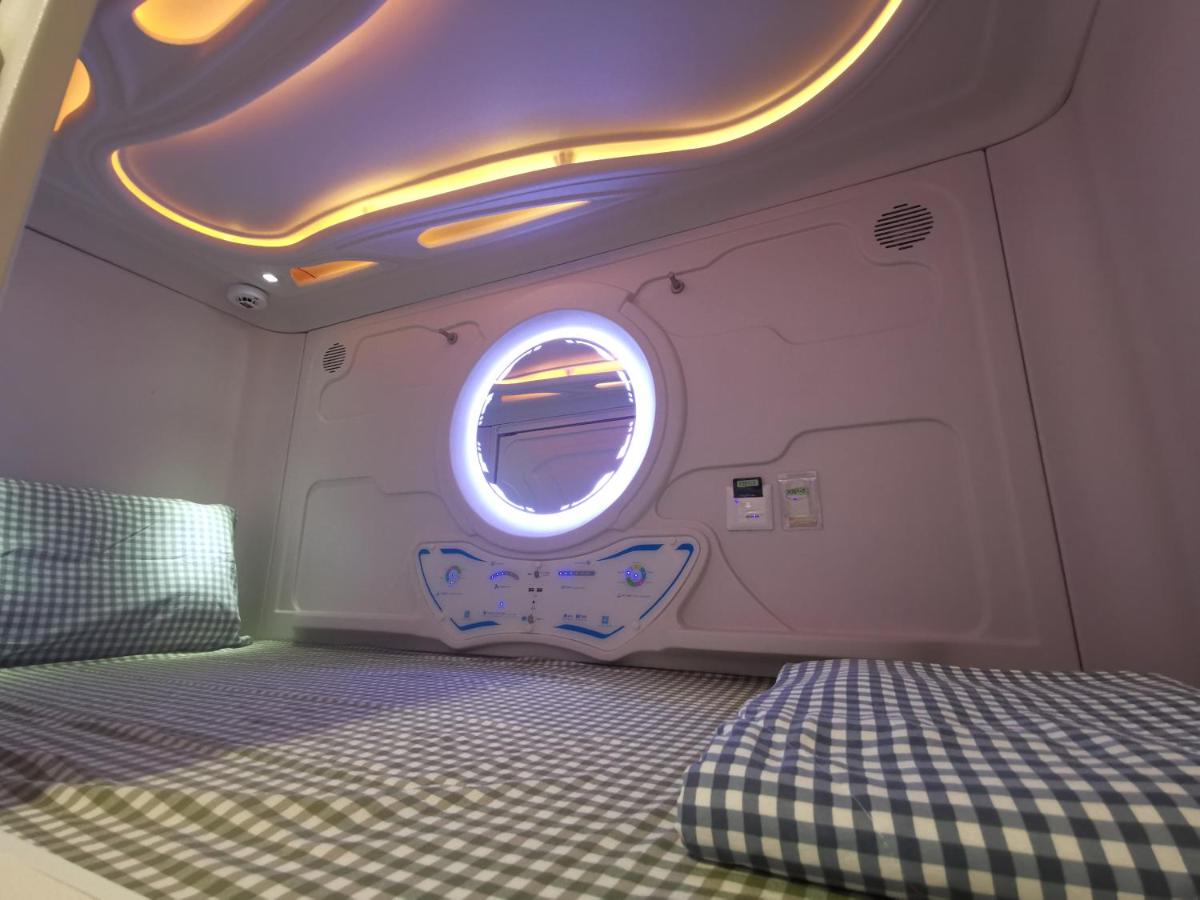 橙舍太空艙 TW Capsule Hostel - Housity