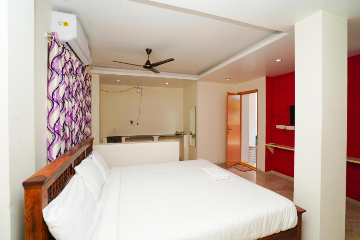 Golden Villa - duplex with private theater - A Golden Group Of Premium Home Stays - tirupati - Housity
