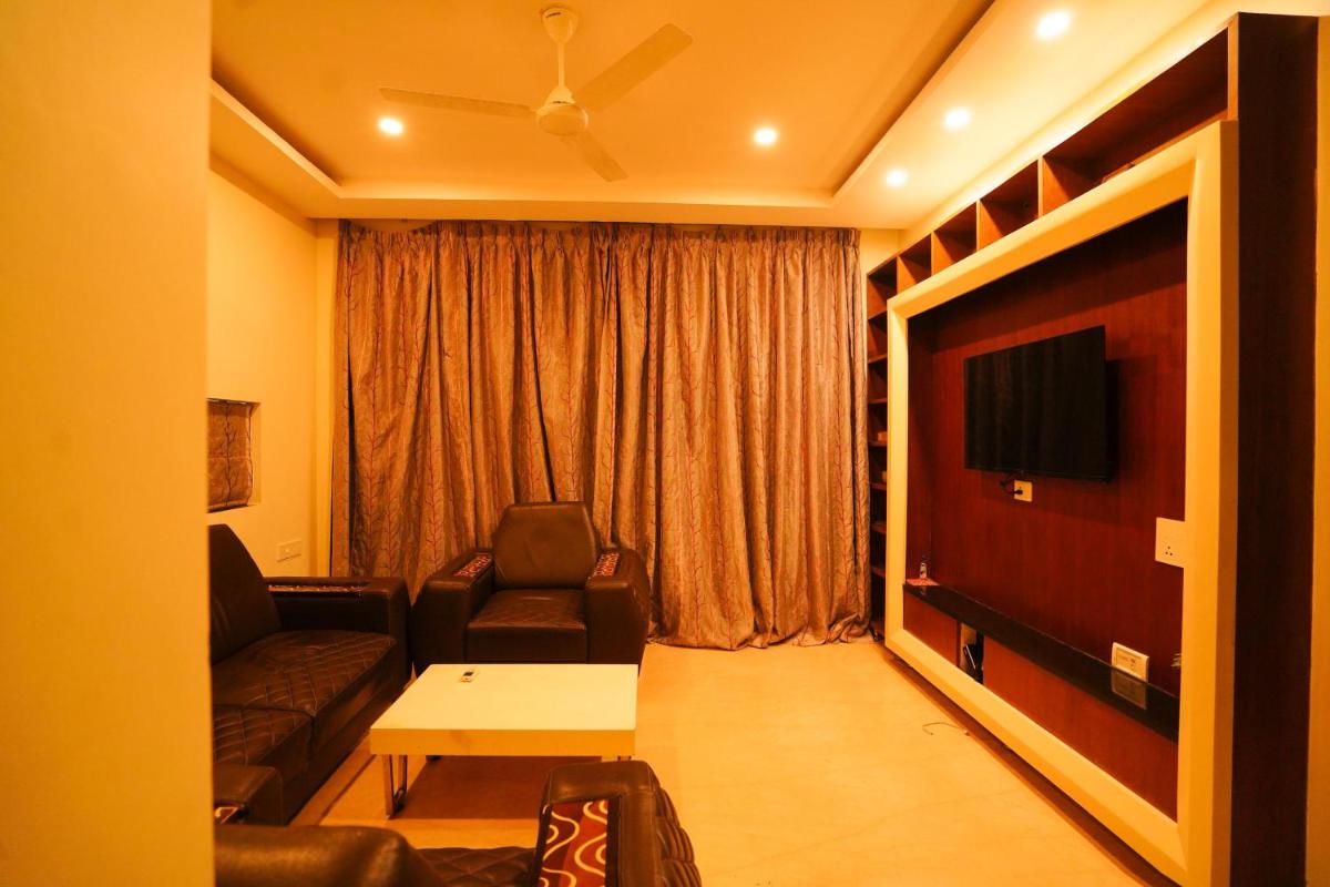 Golden Villa - duplex with private theater - A Golden Group Of Premium Home Stays - tirupati - Housity